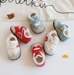 Children's sewing shoes sandals Soft soles 0-1 year old non-slip baby walking shoes before walking shoes tide not off shoes