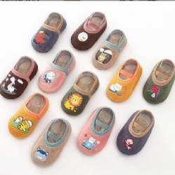 Soft soled toddler shoes Baby floor socks Children's spring and winter indoor non-slip socks thick baby shoes socks