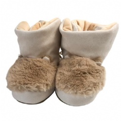 baby booties in light grey with hairy