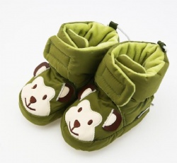 baby booties in dark green with puppy