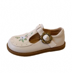 T-bar leather baby girl walking shoe